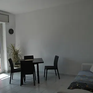 Portello Flat With Balcony Milano
